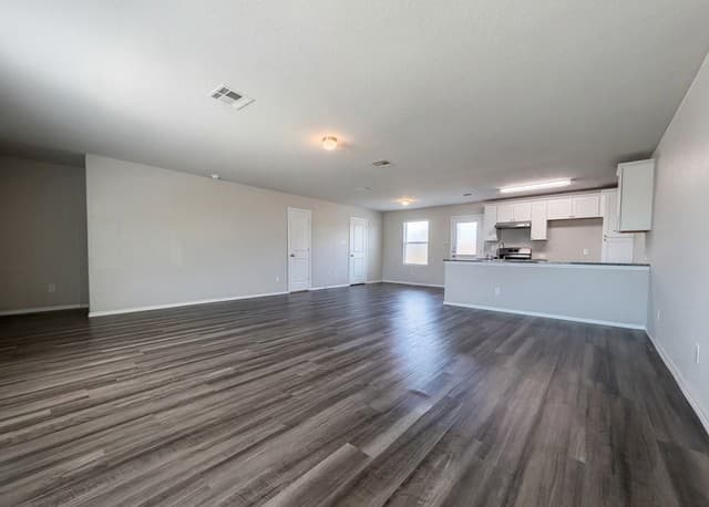 210  Expedition Way, San Antonio, TX 78220 — photo 3