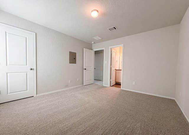 210  Expedition Way, San Antonio, TX 78220 — photo 4
