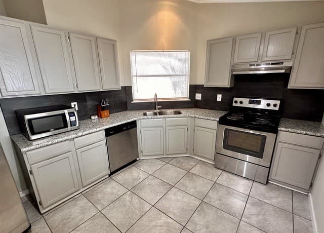 5742  Larkdale Dr, San Antonio, TX 78233 — photo 4