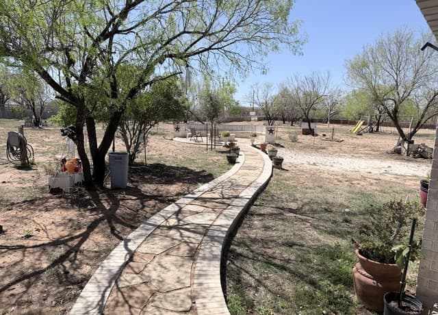 152  County Road 2667, Devine, TX 78016 — photo 12