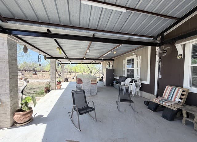 152  County Road 2667, Devine, TX 78016 — photo 9
