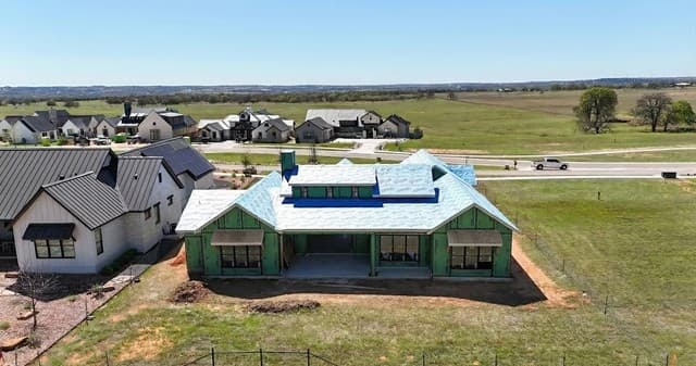 208 Interlaken St, Fredericksburg, TX 78624 — photo 5