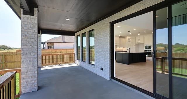 275  Post Oak, Castroville, TX 78009 — photo 20