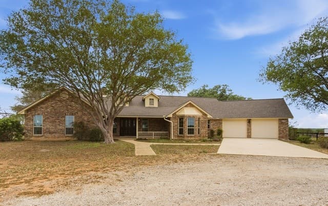 10742  New Sulphur Springs, San Antonio, TX 78263 — photo 3