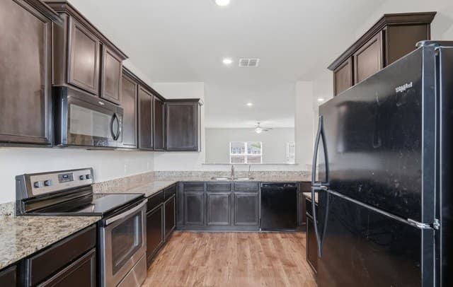 3139  Rosalind Way, San Antonio, TX 78222 — photo 14