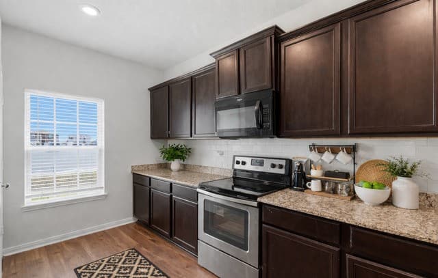3139  Rosalind Way, San Antonio, TX 78222 — photo 3