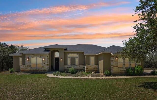 345 Ridge Point