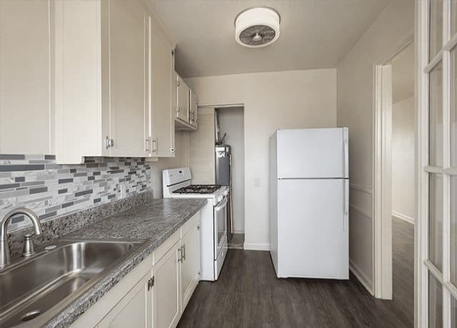 1511  W Woodlawn Ave Unit 4, San Antonio, TX 78201 — photo 2
