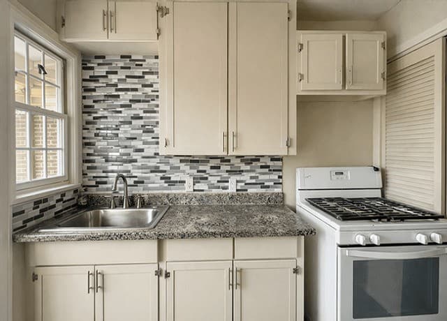 1511  W Woodlawn Ave Unit 4, San Antonio, TX 78201 — photo 4