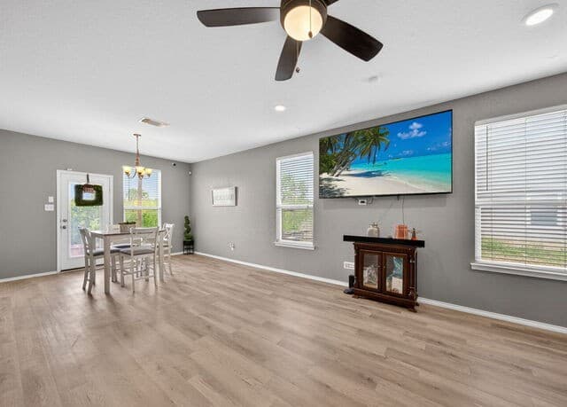 7235  Dulce, San Antonio, TX 78252 — photo 4