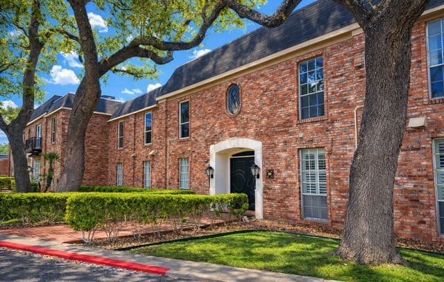 7500 Callaghan Unit APT 262