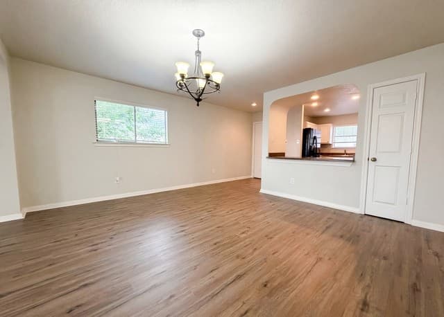 5708  Maxfli Dr, Schertz, TX 78108 — photo 9