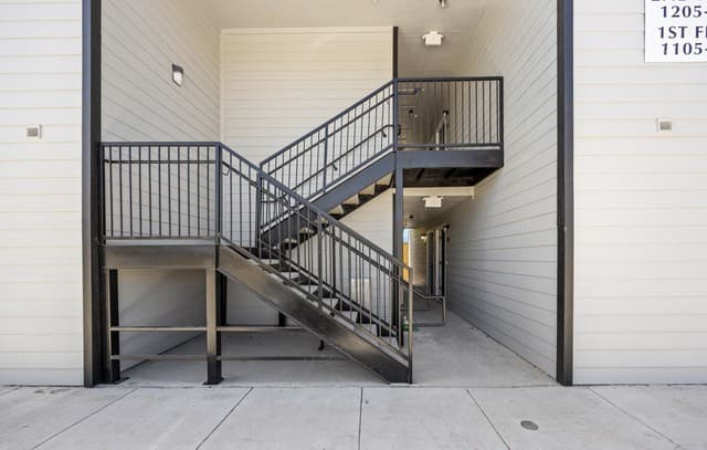138  Ware Unit 1203, San Antonio, TX 78221 — photo 2