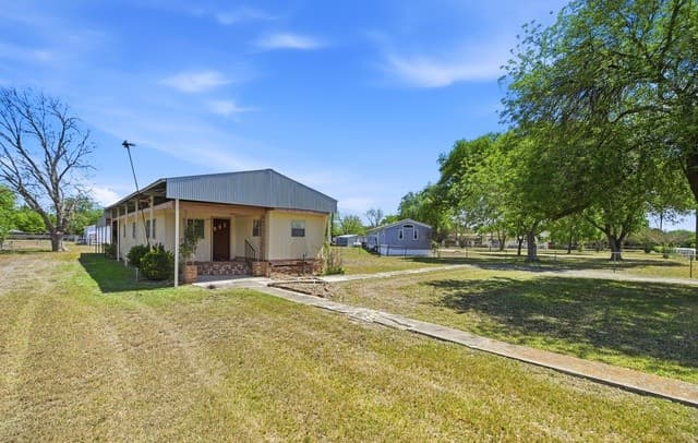 225 Crystal Valley