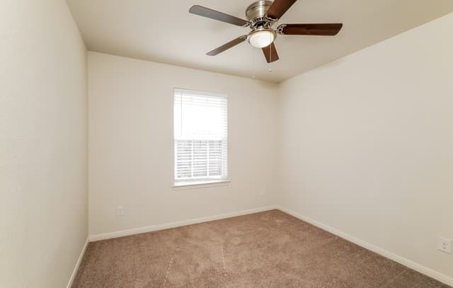 12363  Kirshner Way, San Antonio, TX 78252 — photo 8