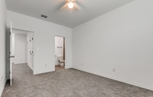 1835 W Poplar Unit 402, San Antonio, TX 78207 — photo 16