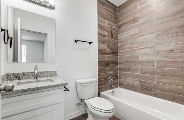 1835 W Poplar Unit 402, San Antonio, TX 78207 — photo 24