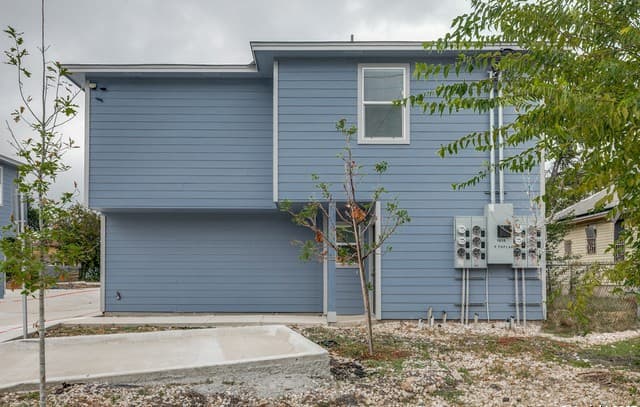 1835 W Poplar Unit 402, San Antonio, TX 78207 — photo 3