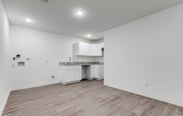 1835 W Poplar Unit 402, San Antonio, TX 78207 — photo 6