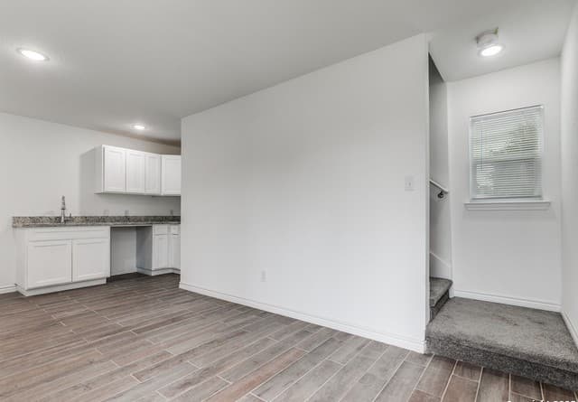 1835 W Poplar Unit 402, San Antonio, TX 78207 — photo 7