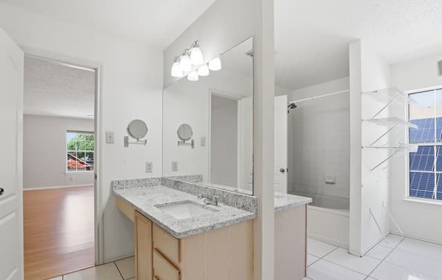 11214  Scarborough Ct, San Antonio, TX 78249 — photo 11