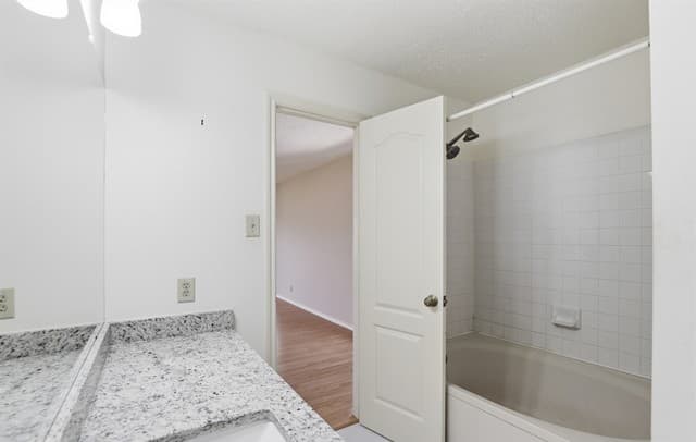 11214  Scarborough Ct, San Antonio, TX 78249 — photo 13