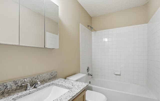 11214  Scarborough Ct, San Antonio, TX 78249 — photo 8