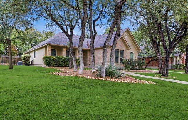 9511  Lesters Way, San Antonio, TX 78254 — photo 8