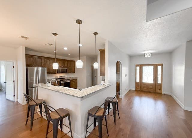 101  8th St, Natalia, TX 78059 — photo 10