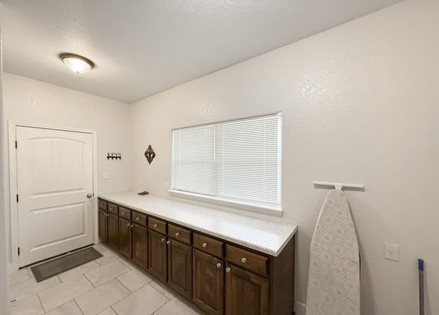 101  8th St, Natalia, TX 78059 — photo 15
