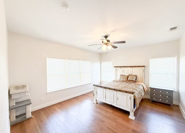 101  8th St, Natalia, TX 78059 — photo 17