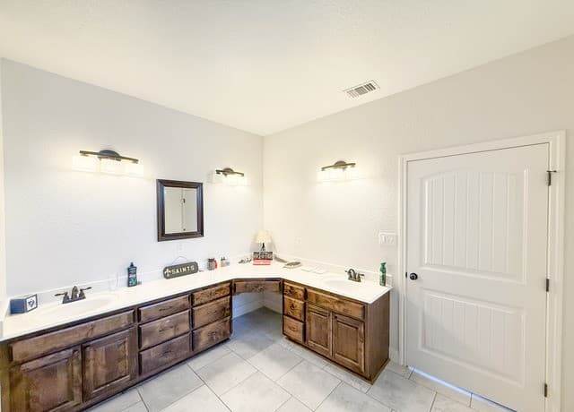 101  8th St, Natalia, TX 78059 — photo 19