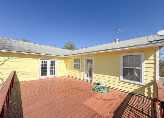 680 W County Road 678, Natalia, TX 78059 — photo 17