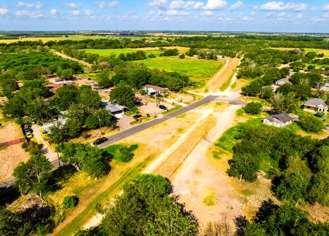 710  Goliad Rd, Floresville, TX 78114 — photo 19