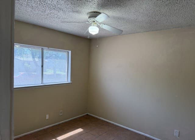 9130  Kings Hbr, San Antonio, TX 78242 — photo 10