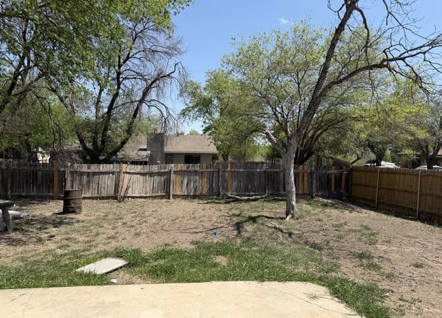 9130  Kings Hbr, San Antonio, TX 78242 — photo 15