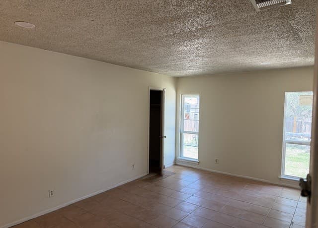 9130  Kings Hbr, San Antonio, TX 78242 — photo 7