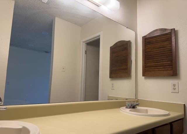 9130  Kings Hbr, San Antonio, TX 78242 — photo 8