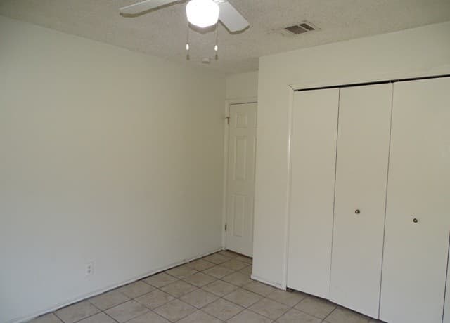 5215  Meadow Rise St, San Antonio, TX 78250 — photo 16