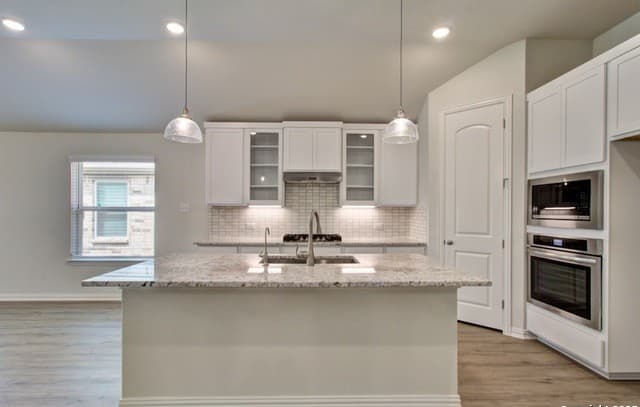 11135  Fruit Dove Trail