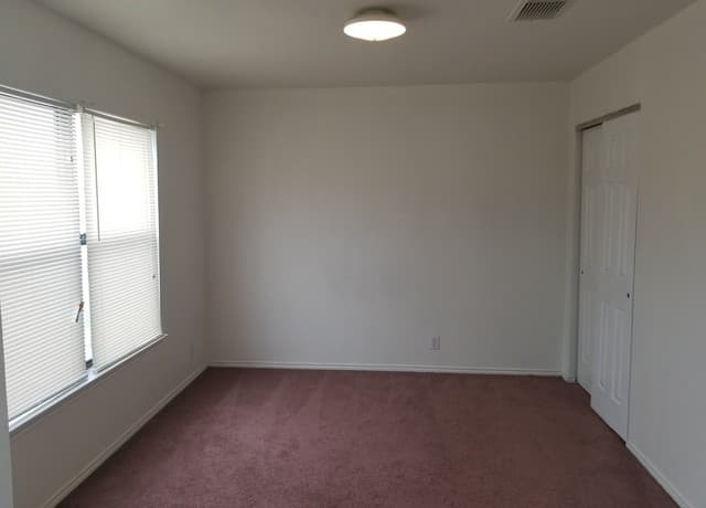30  Torreys Post, San Antonio, TX 78240 — photo 11
