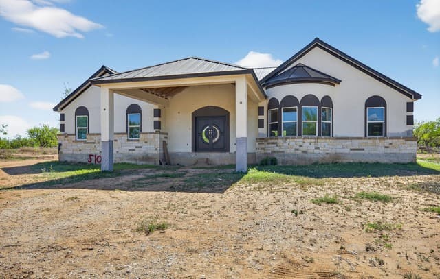 510  High Mdw, Lytle, TX 78052 — photo 4