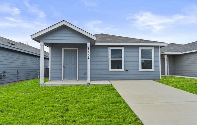 12807 Kathleen St