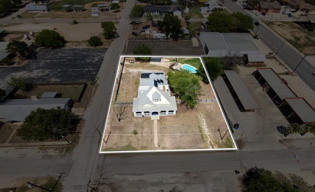110 W Benton Ave