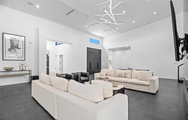 11009  Porter Spgs, San Antonio, TX 78255 — photo 14