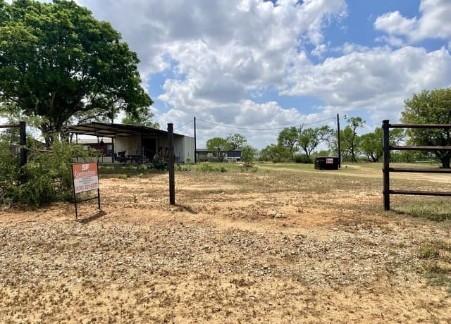 2566  Fm 539, La Vernia, TX 78121 — photo 3