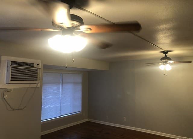 215  Edna Ave, San Antonio, TX 78220 — photo 2