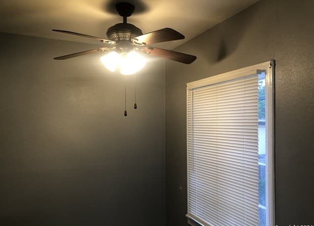 215  Edna Ave, San Antonio, TX 78220 — photo 5
