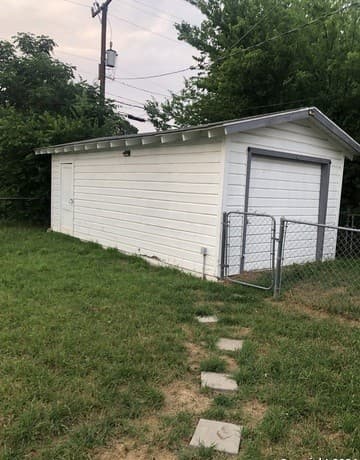 215  Edna Ave, San Antonio, TX 78220 — photo 8