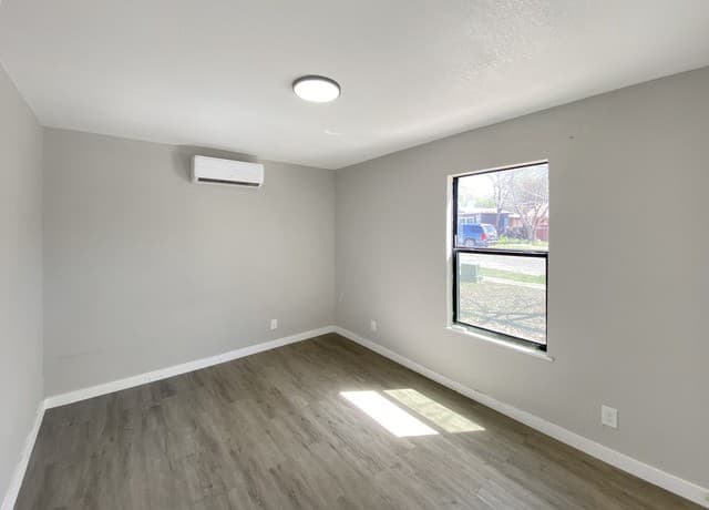 5423  Indian Desert, San Antonio, TX 78242 — photo 12